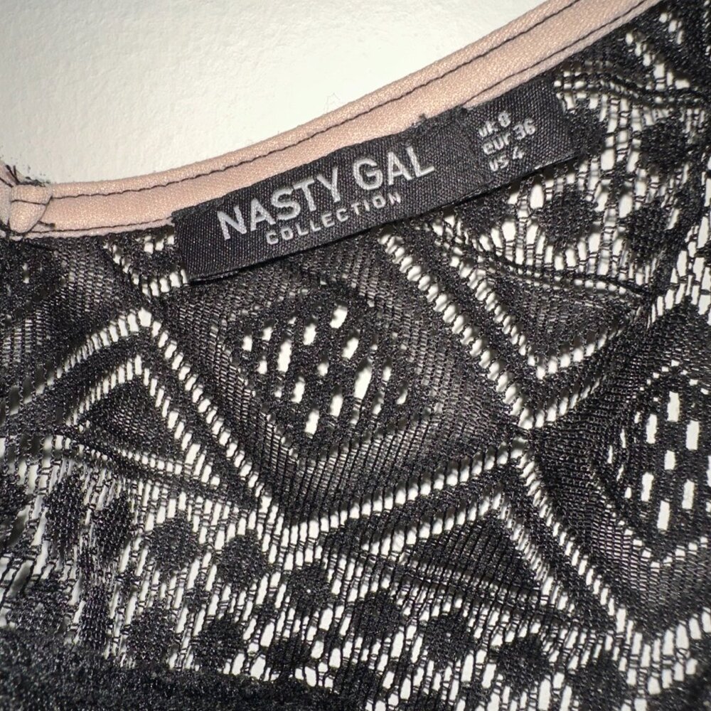 Nasty Gal Lace Crop Top - Picture 4 of 4